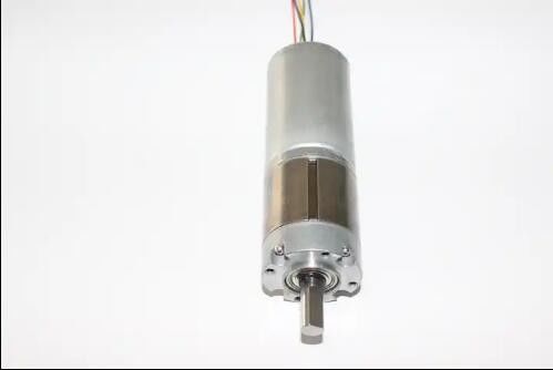 Moteur à engrenages planétaires sans balai de 36 mm à couple élevé 20 watts 45 tours par minute 3650 Moteur sans balai