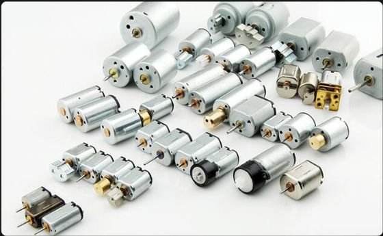 Vitesse 10 - 1000 tr/min Unité moteur à engrenages planétaires à courant continu avec longueur d'arbre personnalisée
